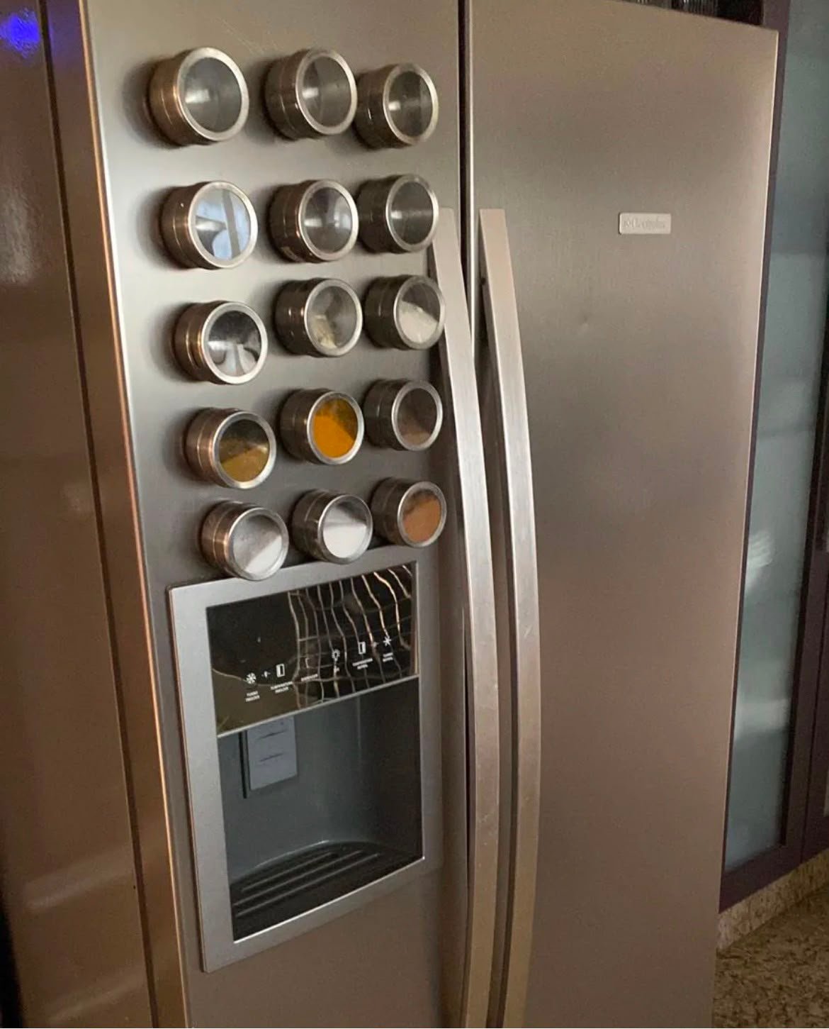 Serviço de refrigeração realizado pelo Dr. Geladeira